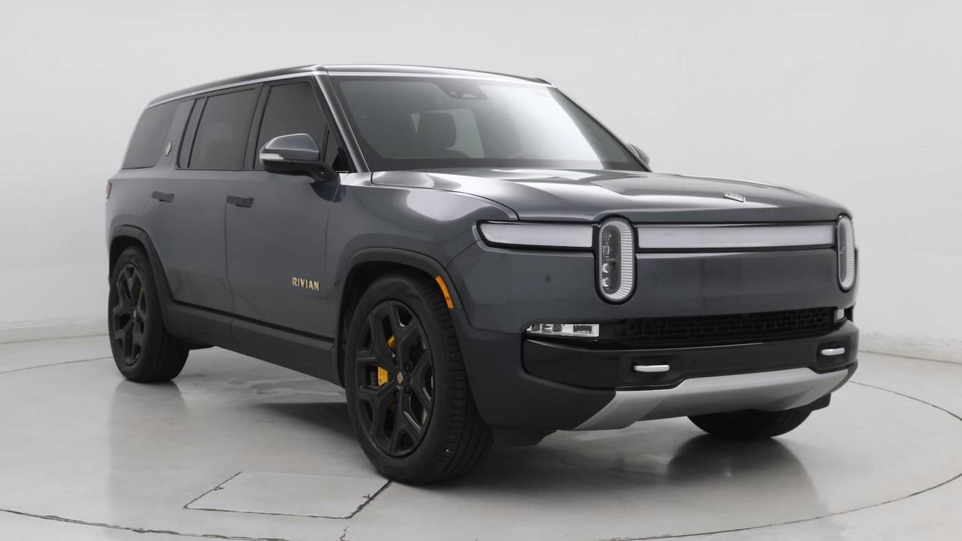 2023 Rivian R1S
