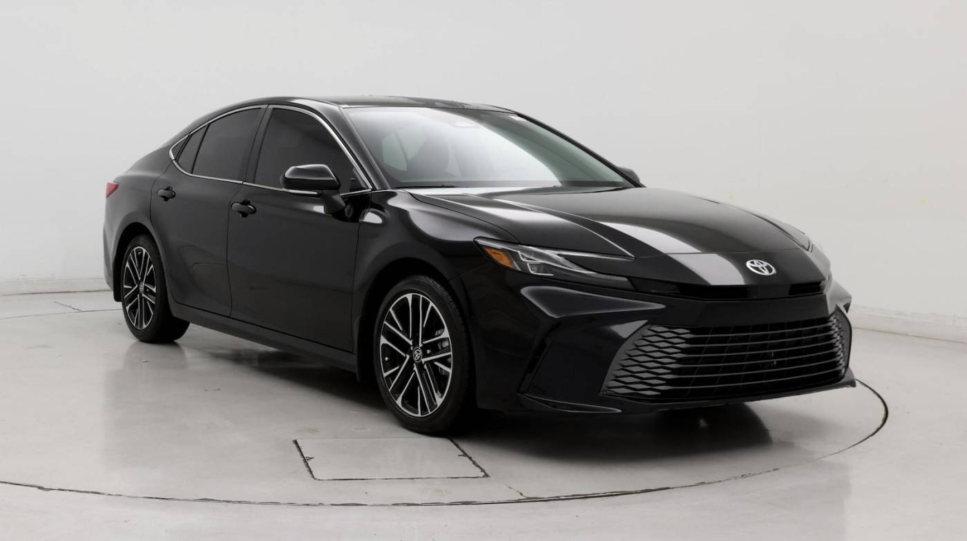 2025 Toyota Camry XLE — Sedan — 1,374 mi — Oklahoma City, OK