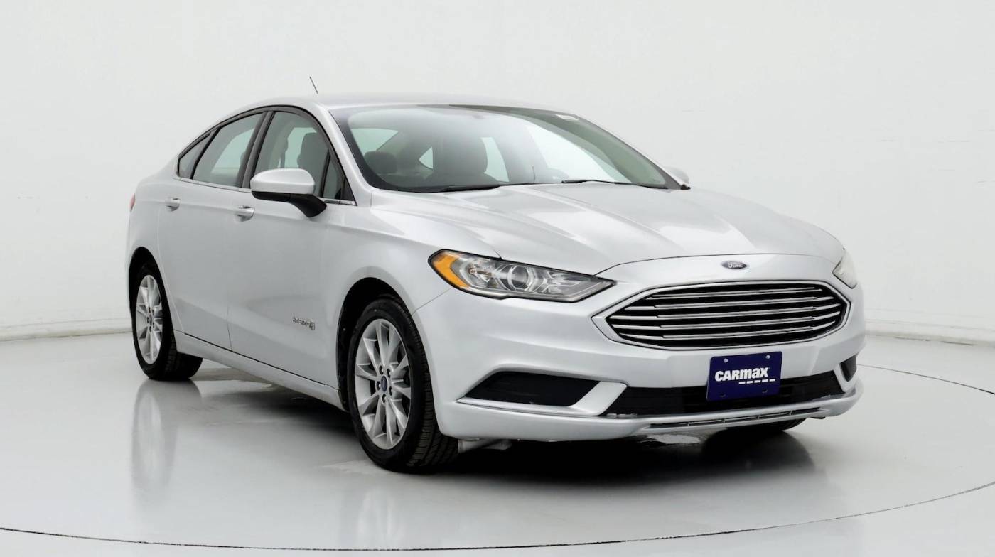 2017 Ford Fusion Hybrid SE — Sedan — 111,166 mi — Omaha, NE