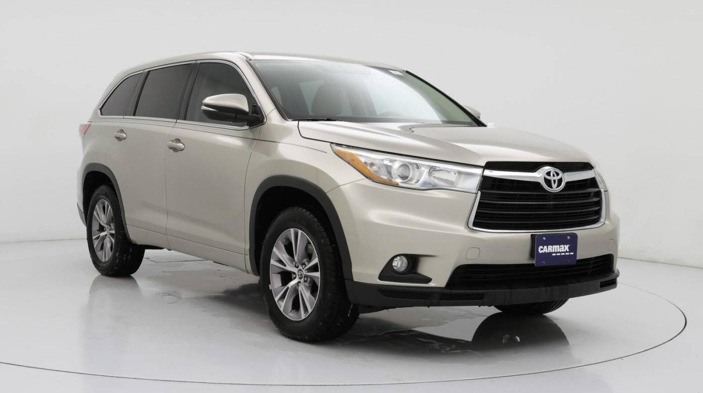 2016 Toyota Highlander LE V6 — SUV — 101,520 mi — Omaha, NE
