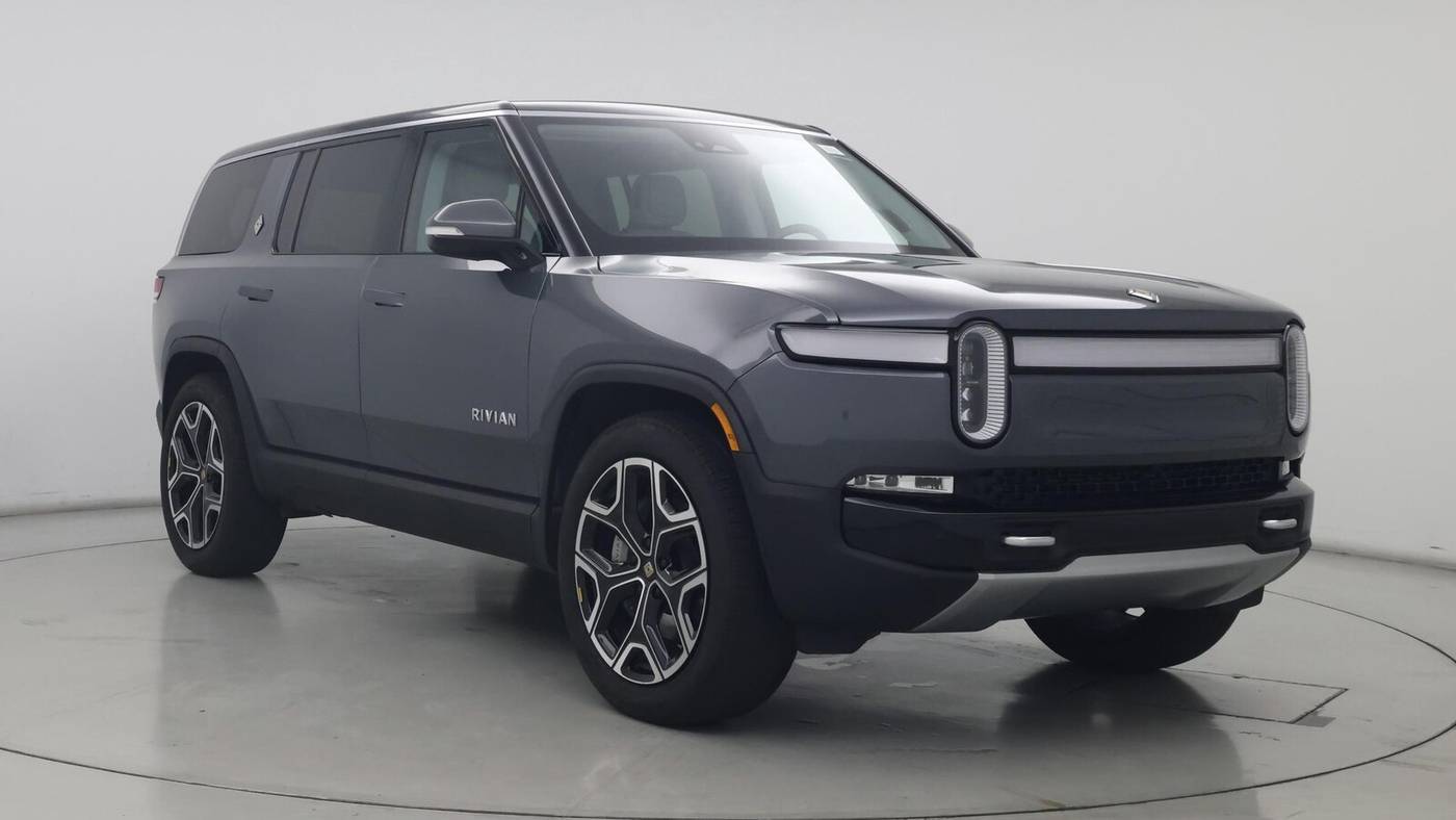 2024 Rivian R1S