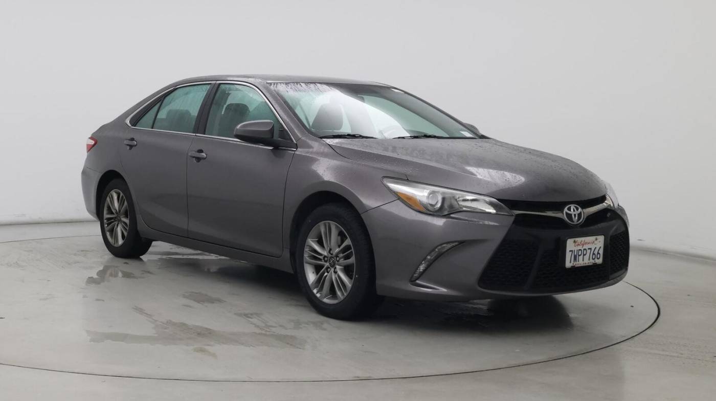 2017 Toyota Camry SE — Sedan — 83,132 mi — Ontario, CA