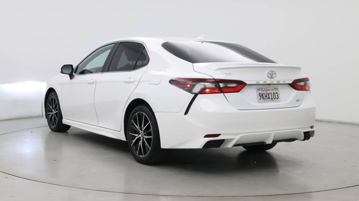 2024 Toyota Camry SE — Sedan — 21,424 mi — Ontario, CA