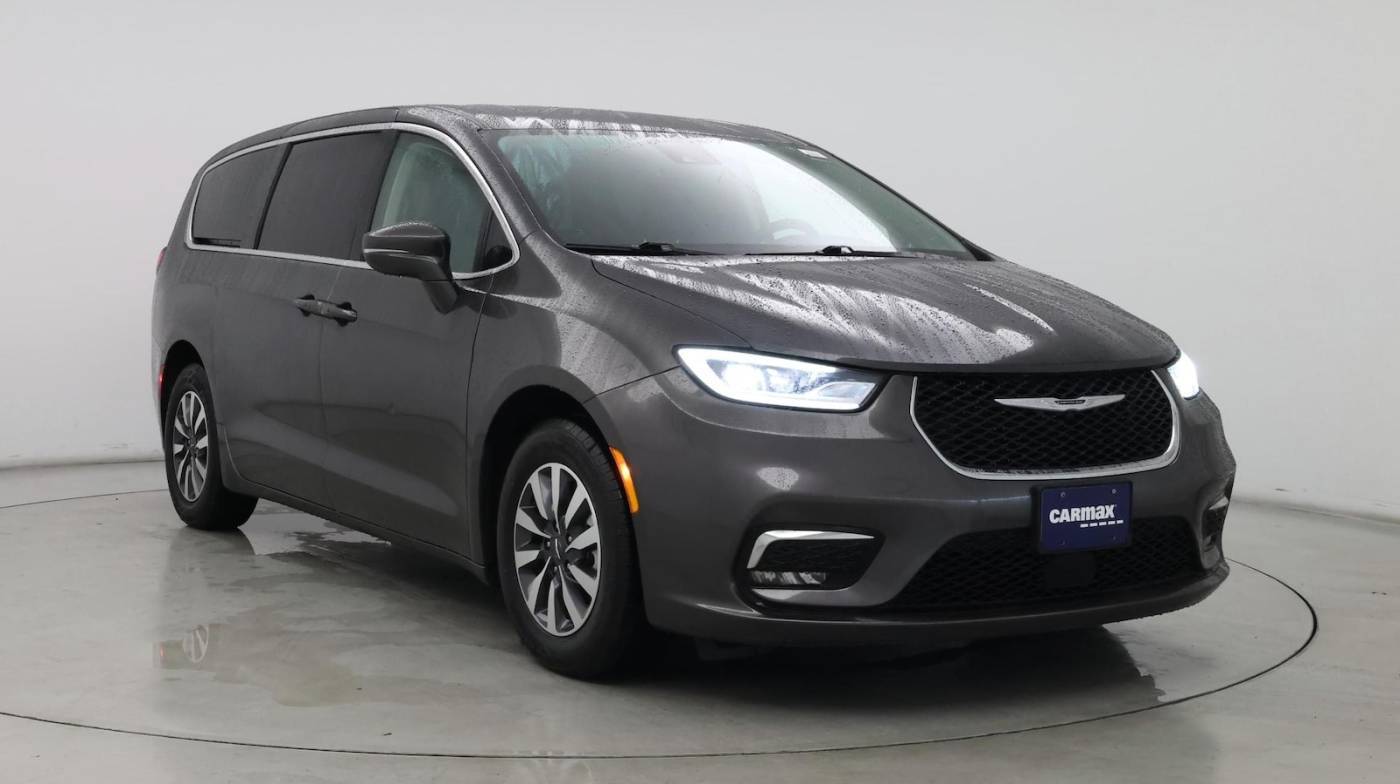 2022 Chrysler Pacifica Hybrid Touring L — Minivan — 48,665 mi — Ontario, CA