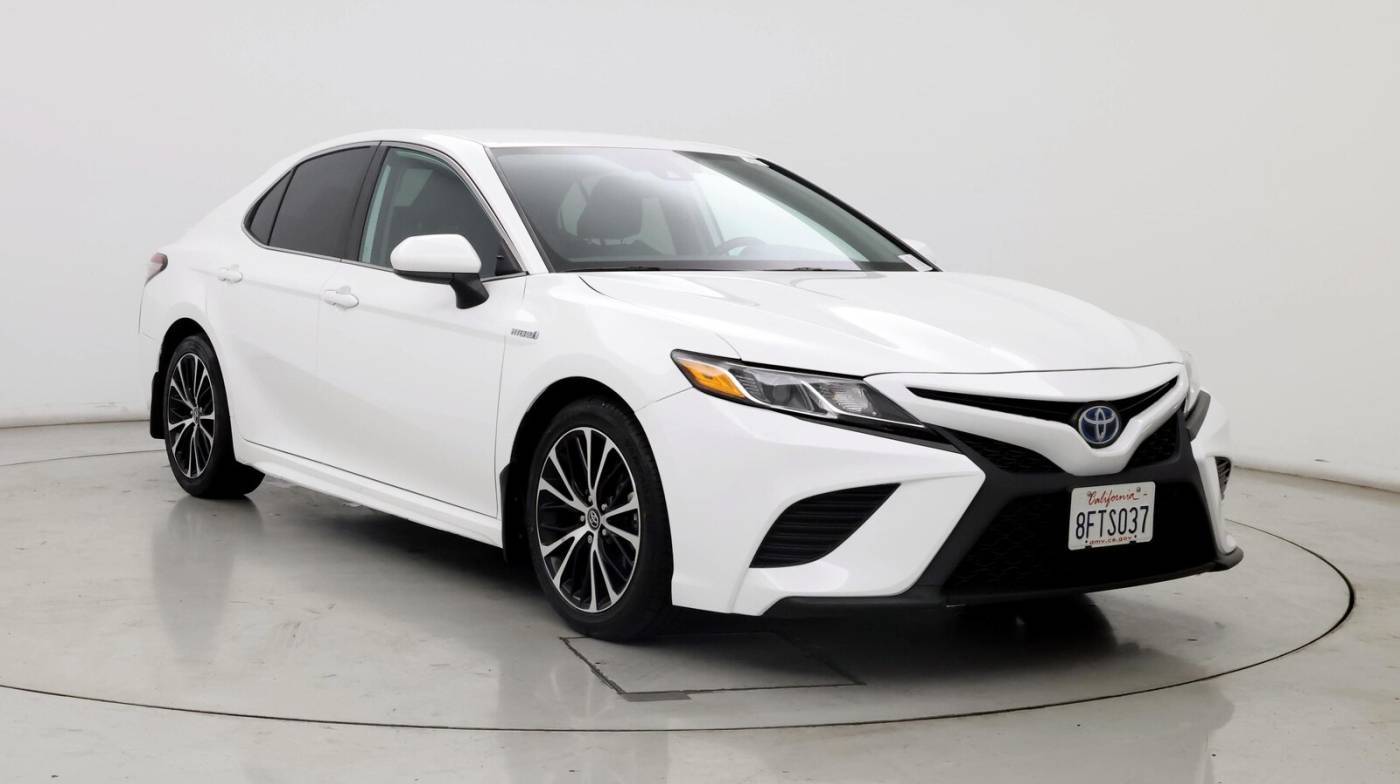 2019 Toyota Camry Hybrid SE — Sedan — 70,546 mi — Ontario, CA