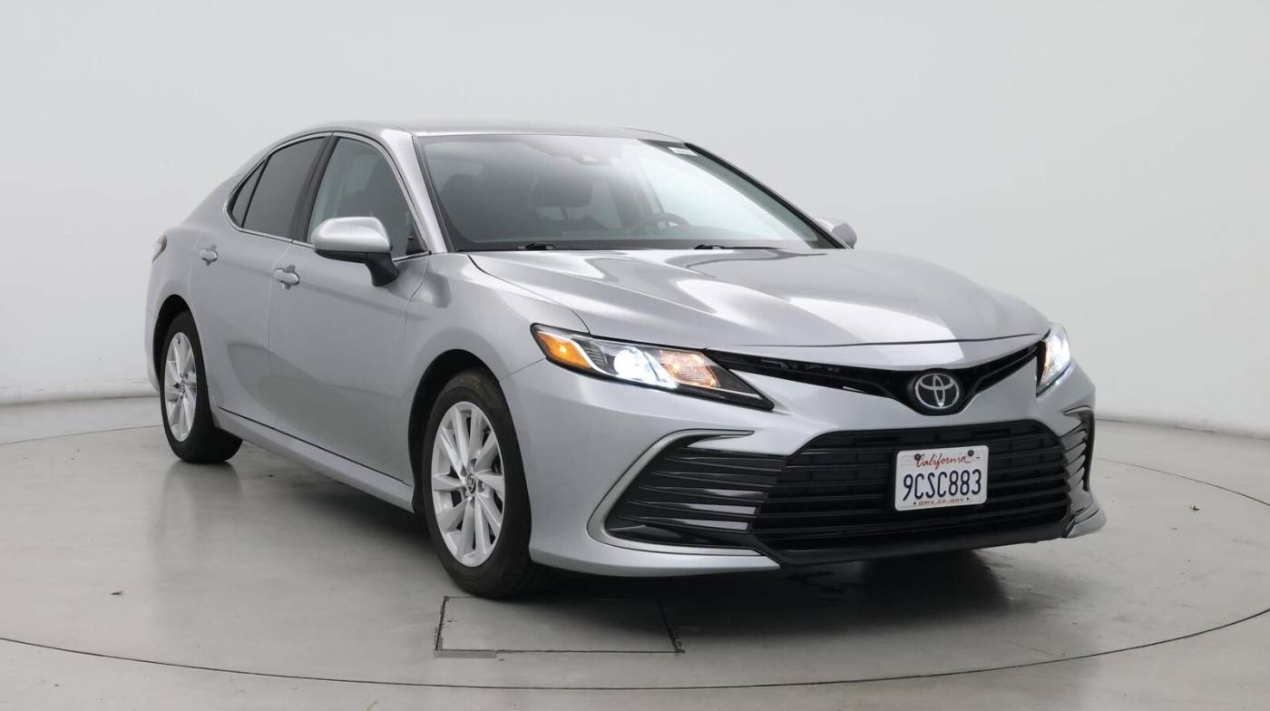 2022 Toyota Camry LE — Sedan — 19,784 mi — Ontario, CA