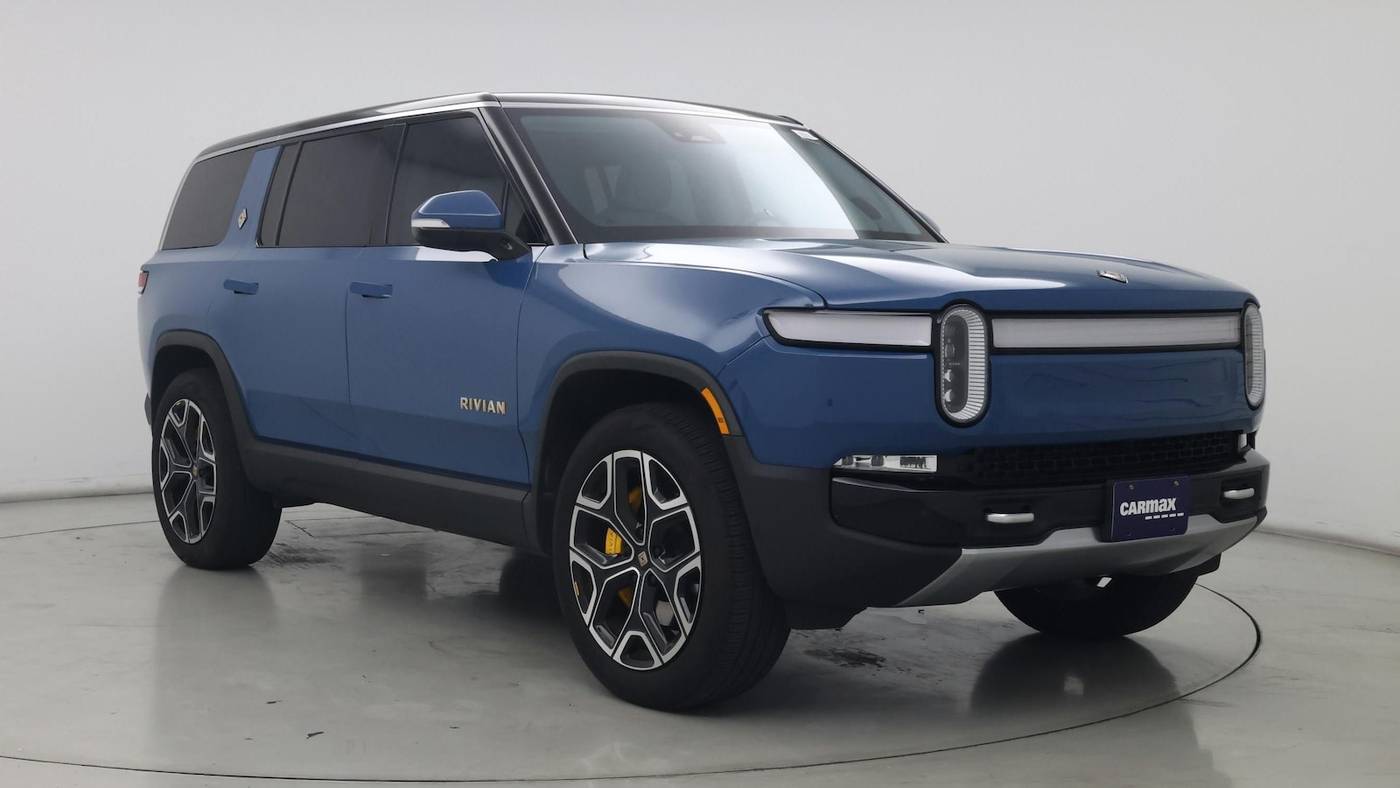 2024 Rivian R1S