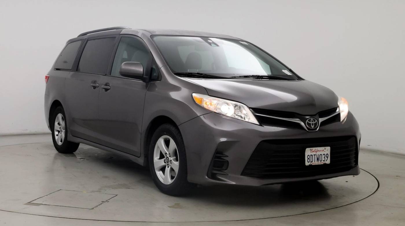 2018 Toyota Sienna LE — Minivan — 104,248 mi — Ontario, CA