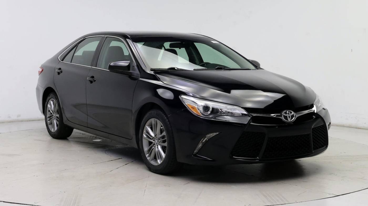 2015 Toyota Camry SE — Sedan — 99,260 mi — Orlando, FL