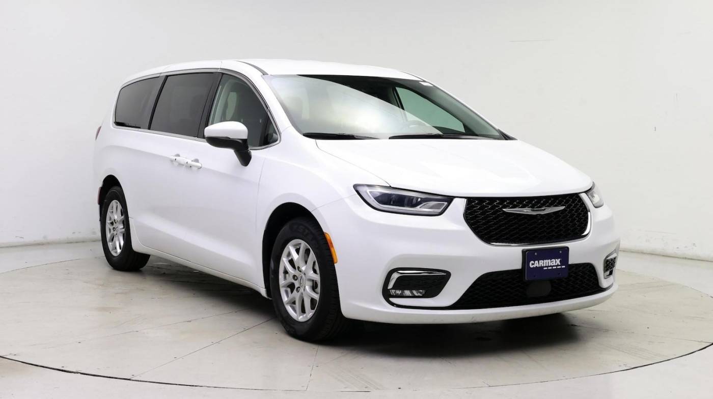 2023 Chrysler Pacifica Touring L — Minivan — 56,175 mi — Orlando, FL