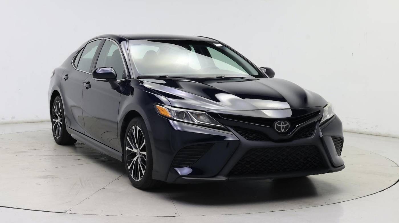 2019 Toyota Camry SE — Sedan — 116,596 mi — Orlando, FL
