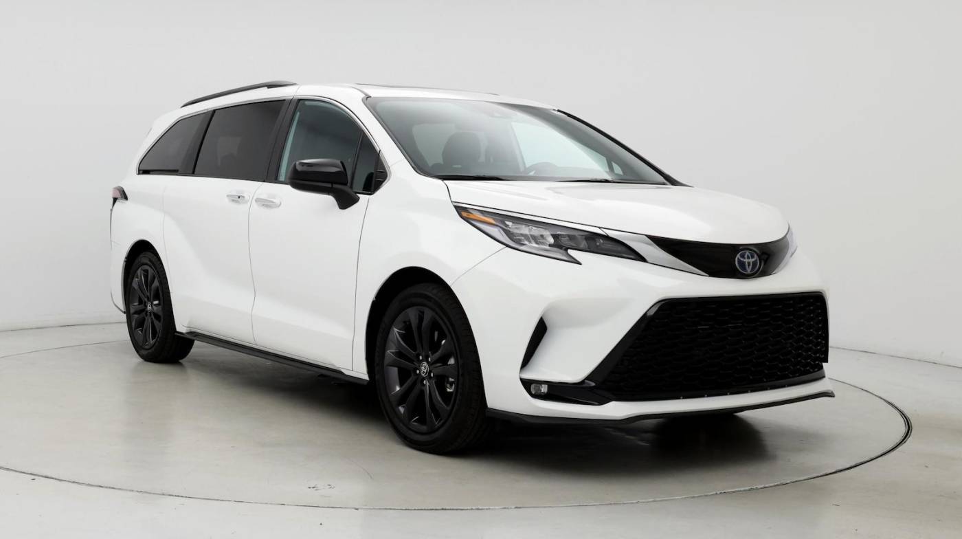 2023 Toyota Sienna XSE — Minivan — 23,290 mi — Gilbert, AZ