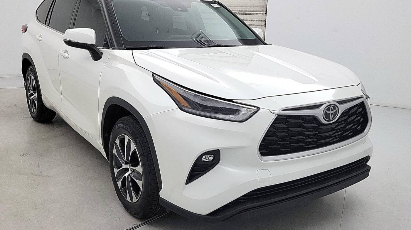 2021 Toyota Highlander XLE — SUV — 51,042 mi — Gilbert, AZ