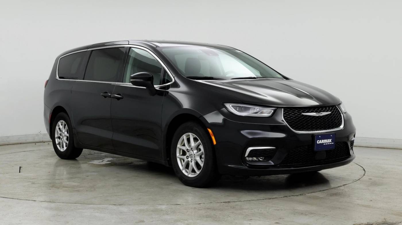 2023 Chrysler Pacifica Touring L — Minivan — 51,684 mi — Woodbridge, VA
