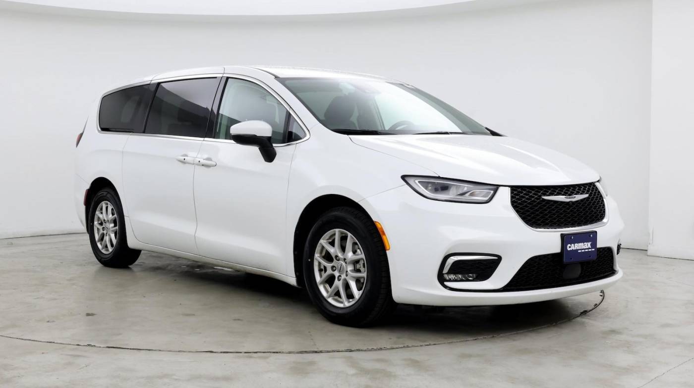 2023 Chrysler Pacifica Touring L — Minivan — 49,705 mi — Raleigh, NC