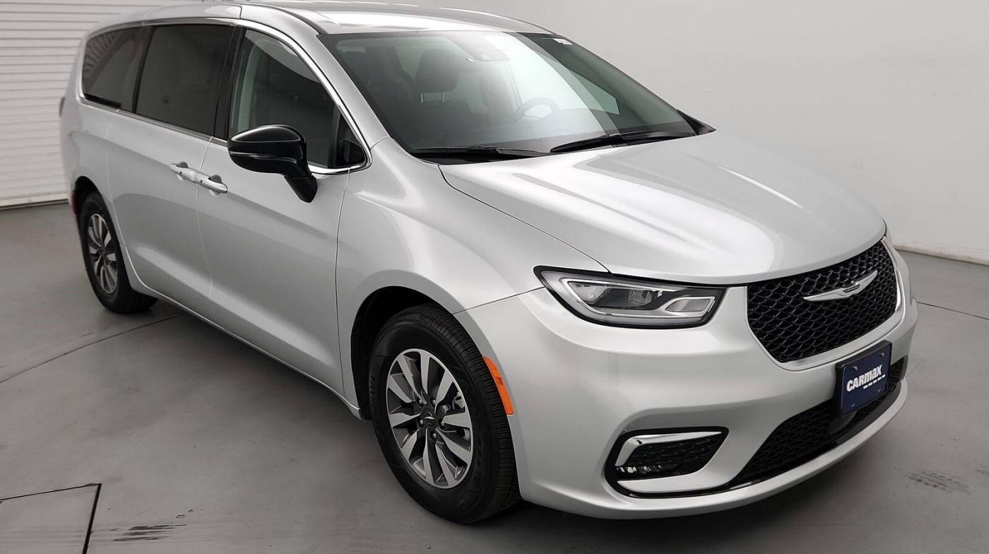 2024 Chrysler Pacifica Hybrid Select — Minivan — 11,311 mi — Raleigh, NC