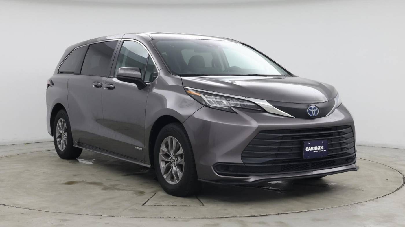 2021 Toyota Sienna LE — Minivan — 46,123 mi — Raleigh, NC