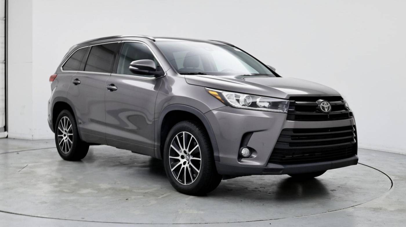 2018 Toyota Highlander SE V6 — SUV — 69,617 mi — Raleigh, NC