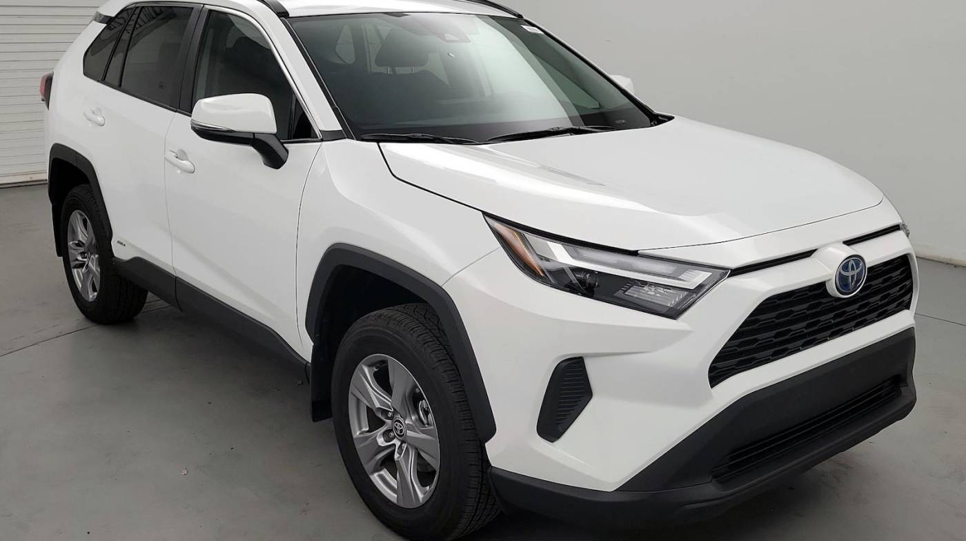 2024 Toyota RAV4 Hybrid XLE — SUV — 6,025 mi — Raleigh, NC