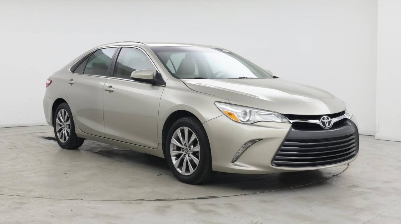 2015 Toyota Camry XLE — Sedan — 97,489 mi — Raleigh, NC