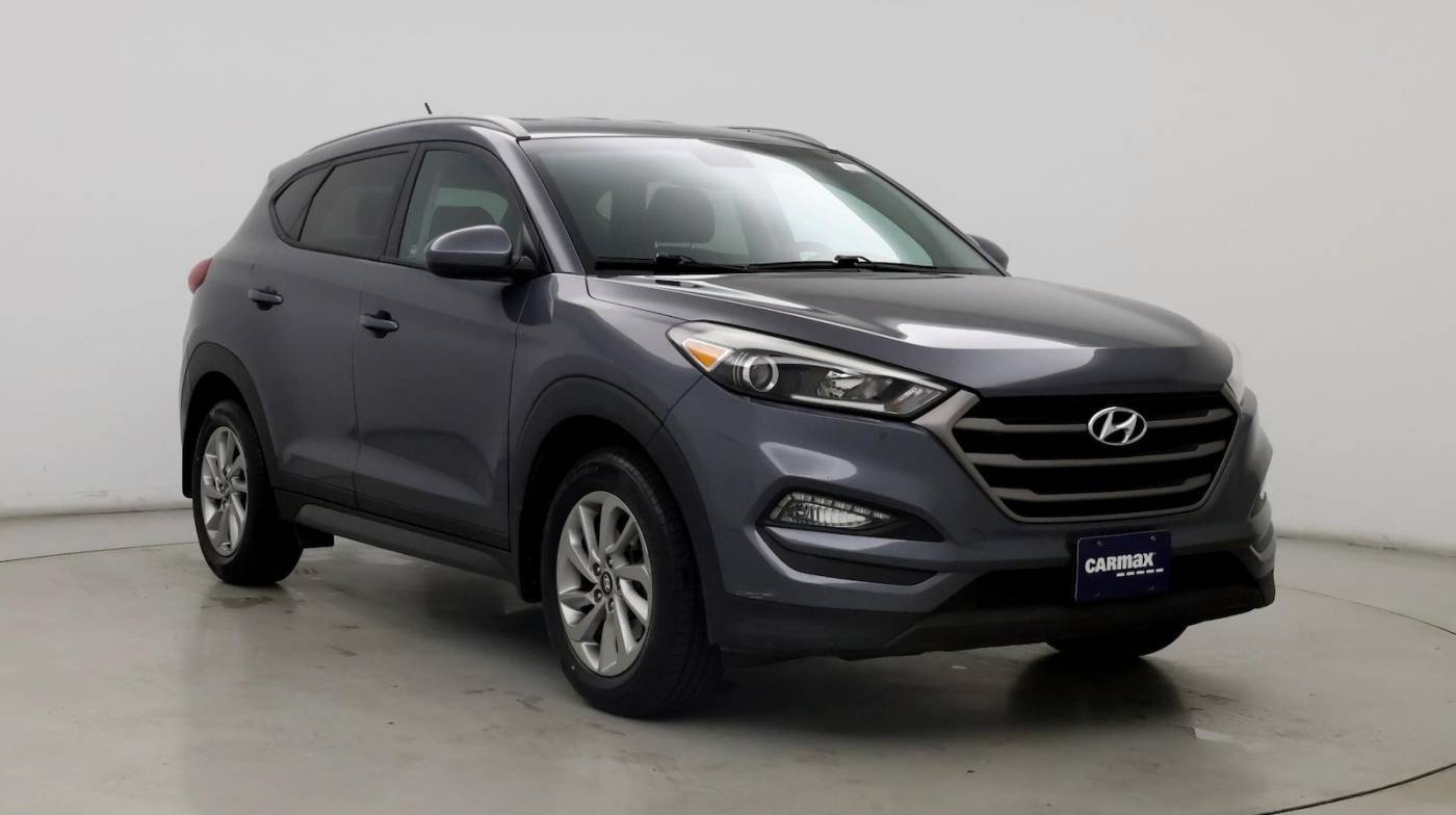 2016 Hyundai Tucson SE — SUV — 67,454 mi — Riverside, CA
