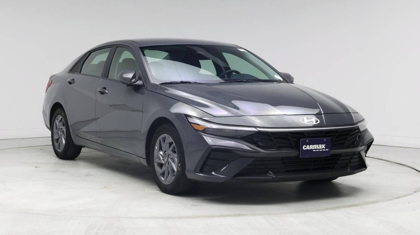 2024 Hyundai Elantra SEL — Sedan — 18,622 mi — Riverside, CA