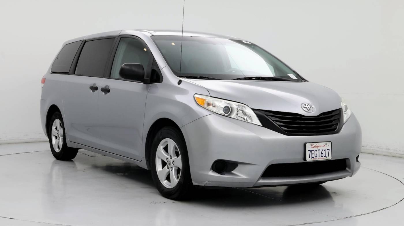 2014 Toyota Sienna L — Minivan — 88,713 mi — Riverside, CA
