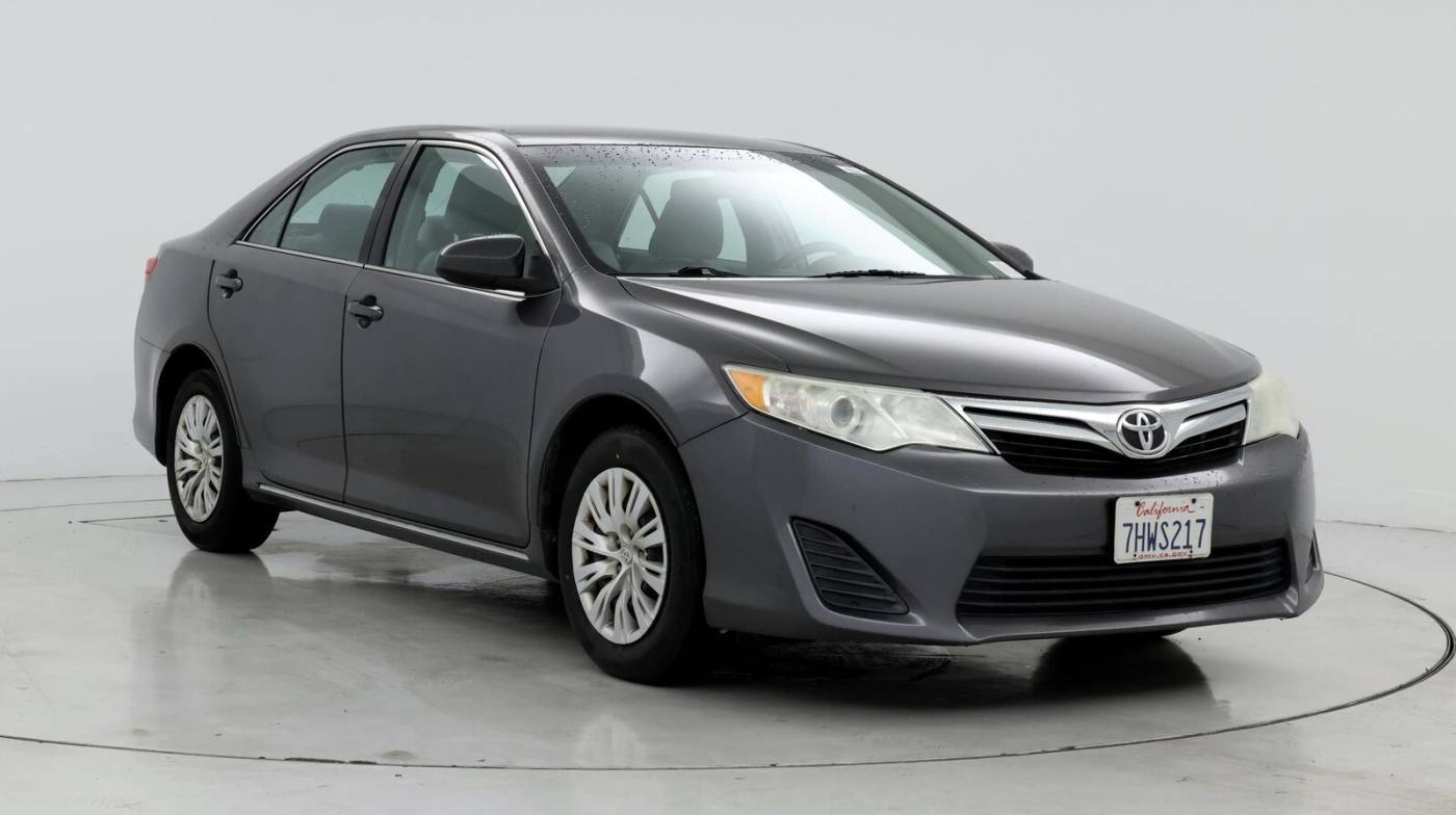 2014 Toyota Camry LE — Sedan — 76,191 mi — Roseville, CA