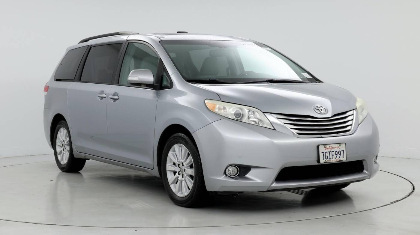 2014 Toyota Sienna Limited — Minivan — 105,054 mi — Roseville, CA