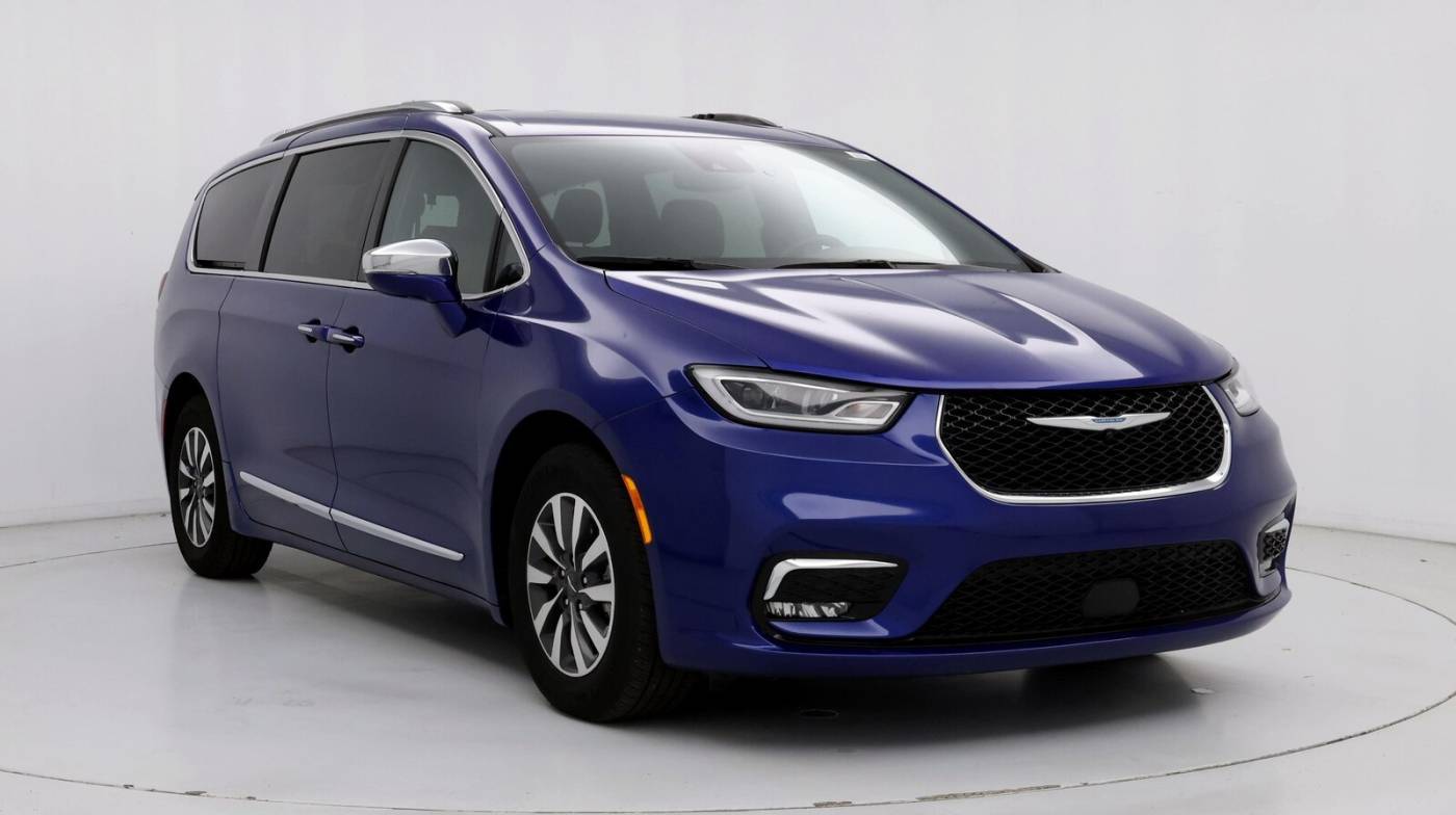 2021 Chrysler Pacifica Hybrid Limited — Minivan — 44,119 mi — Roswell, GA
