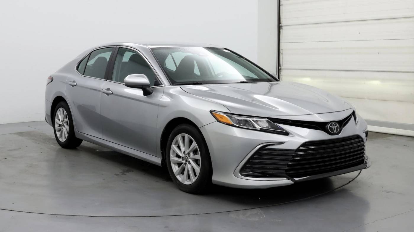 2022 Toyota Camry LE — Sedan — 6,370 mi — Roswell, GA