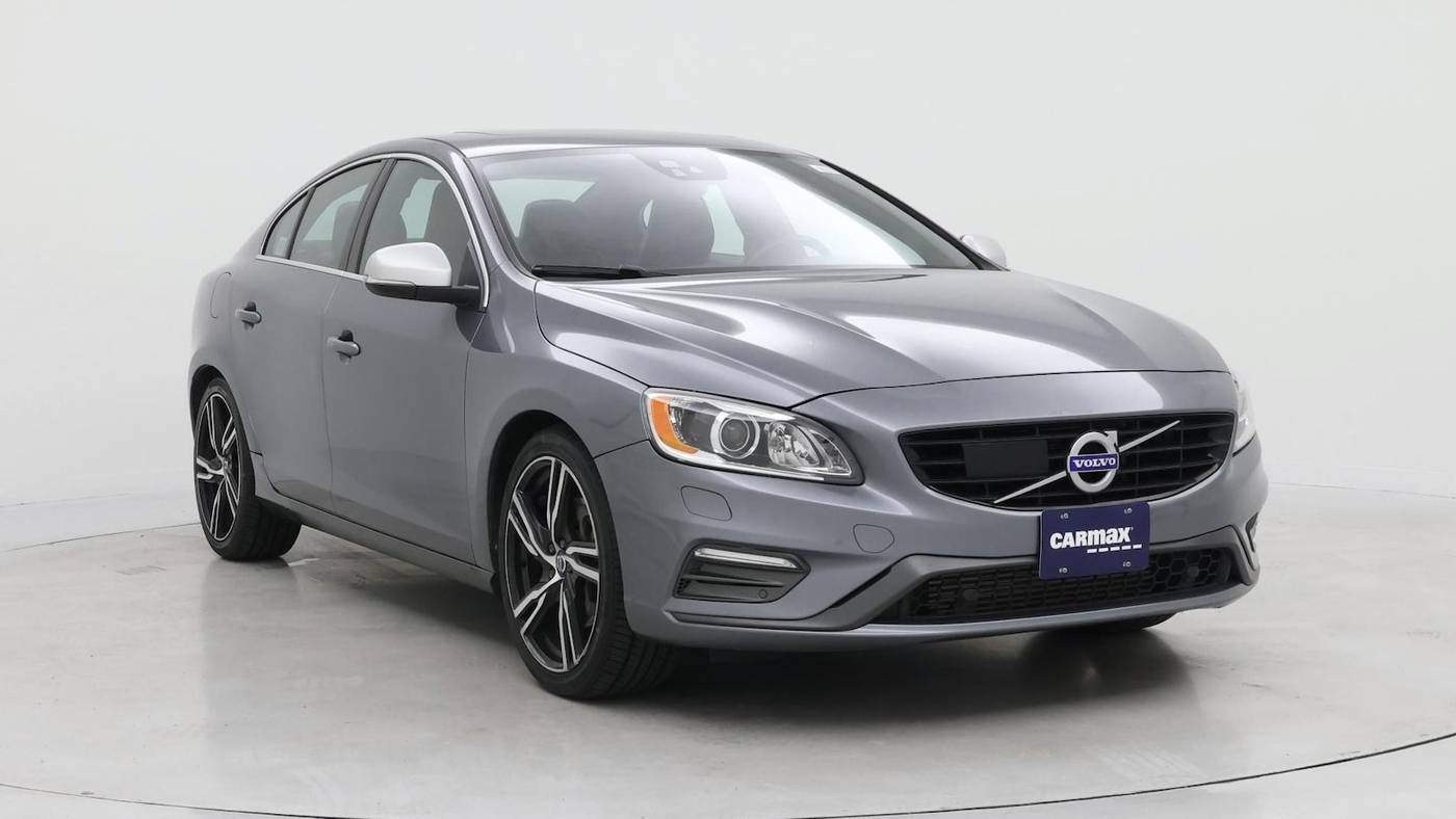 2017 Volvo S60 T6 R-Design Platinum