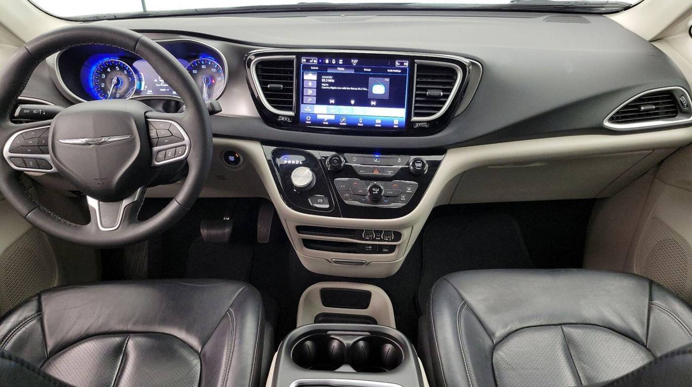 2022 Chrysler Pacifica Touring L — Minivan — 52,496 mi — South Jordan, UT