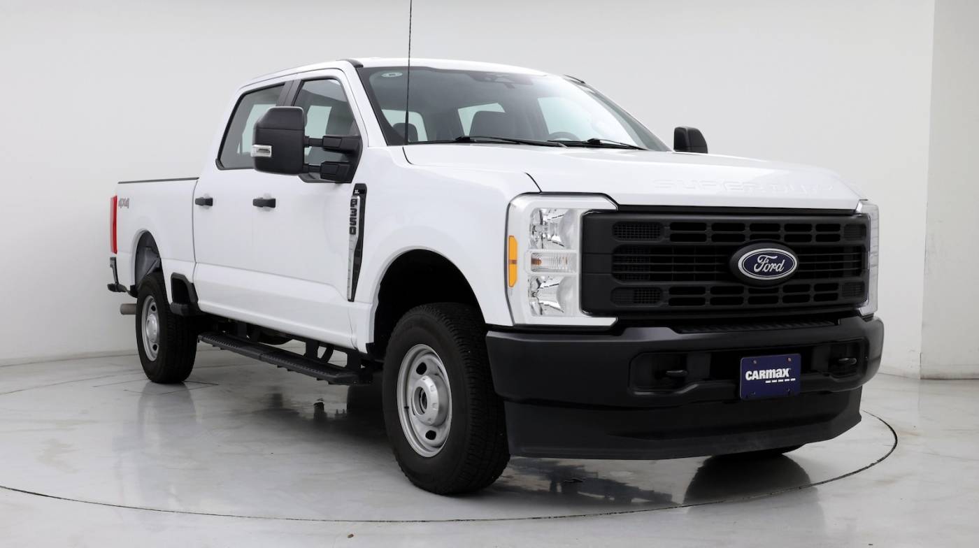 2023 Ford Super Duty F-350 XL — Pickup Truck — 10,561 mi — San Antonio, TX