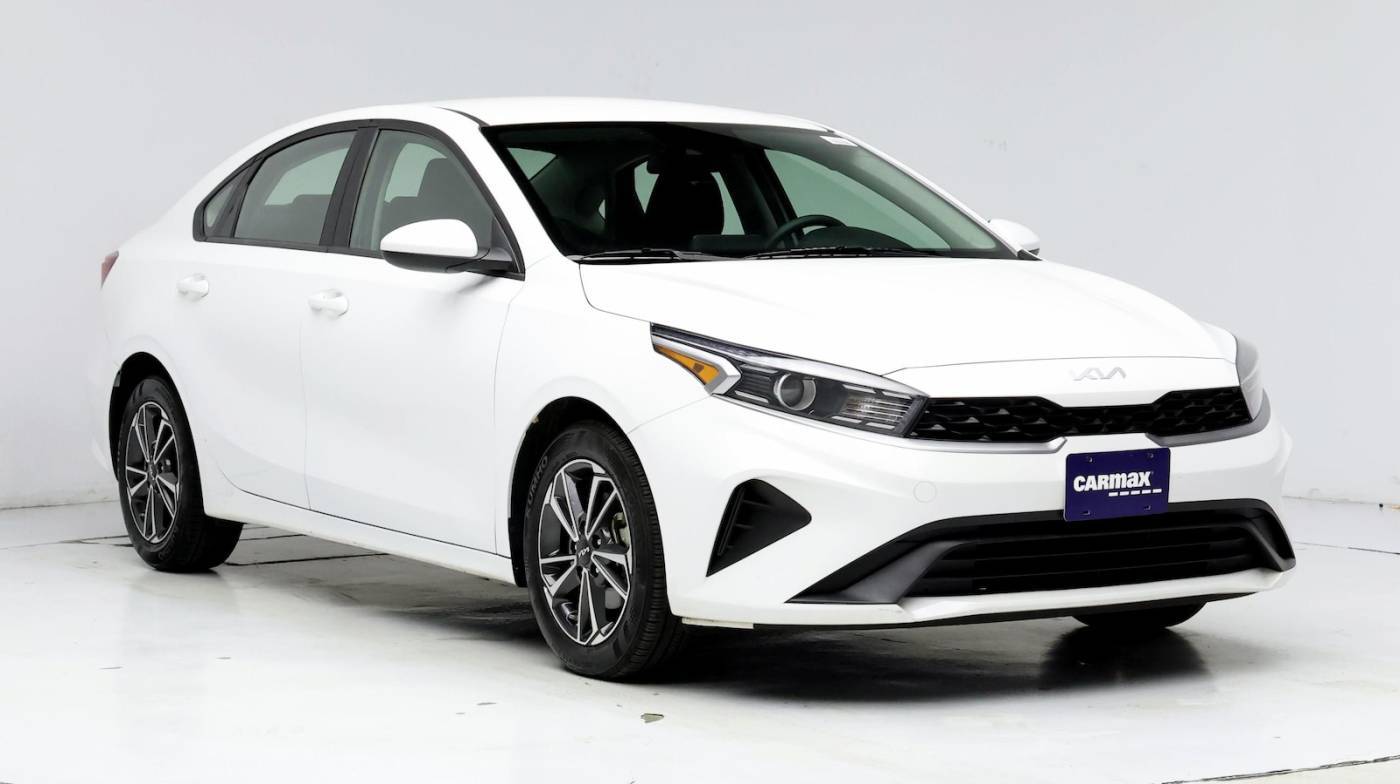 2022 Kia Forte LXS — Sedan — 13,489 mi — San Antonio, TX