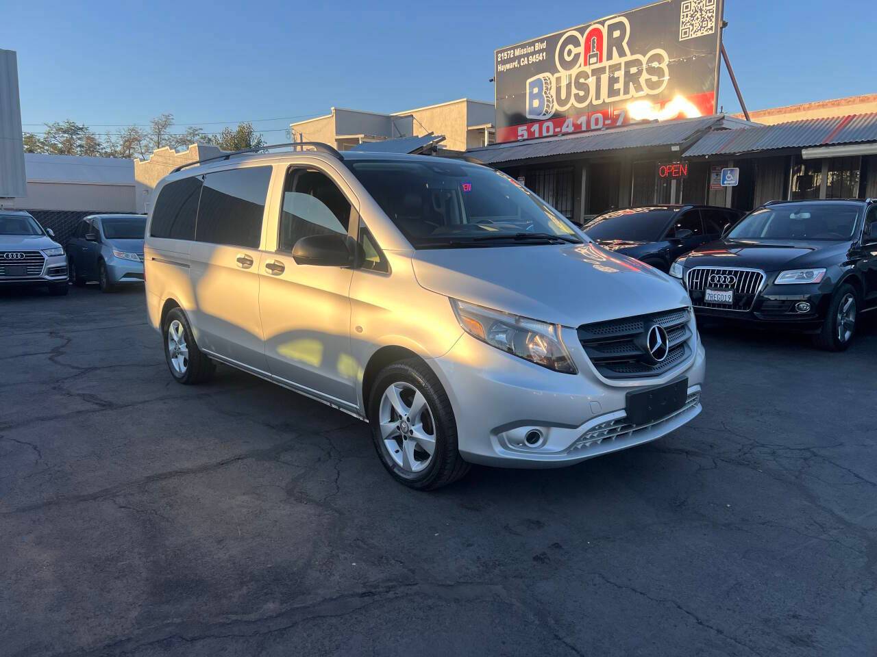 2017 Mercedes-Benz Metris Passenger Van Standard — Passenger Van — 108,339 mi — Hayward, CA