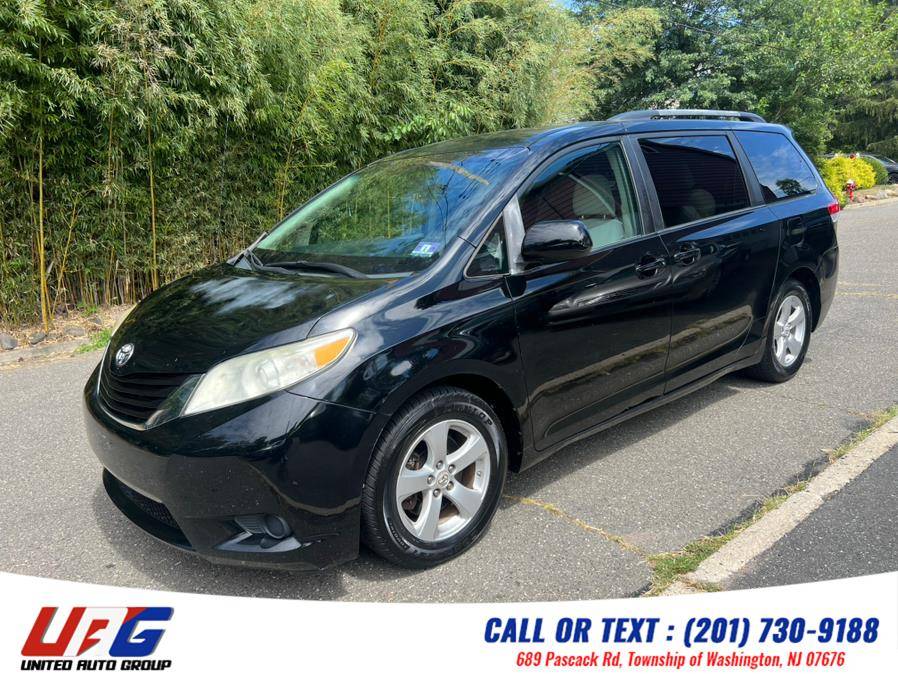 2011 Toyota Sienna LE — Minivan — 123,030 mi — Township of Washington, NJ