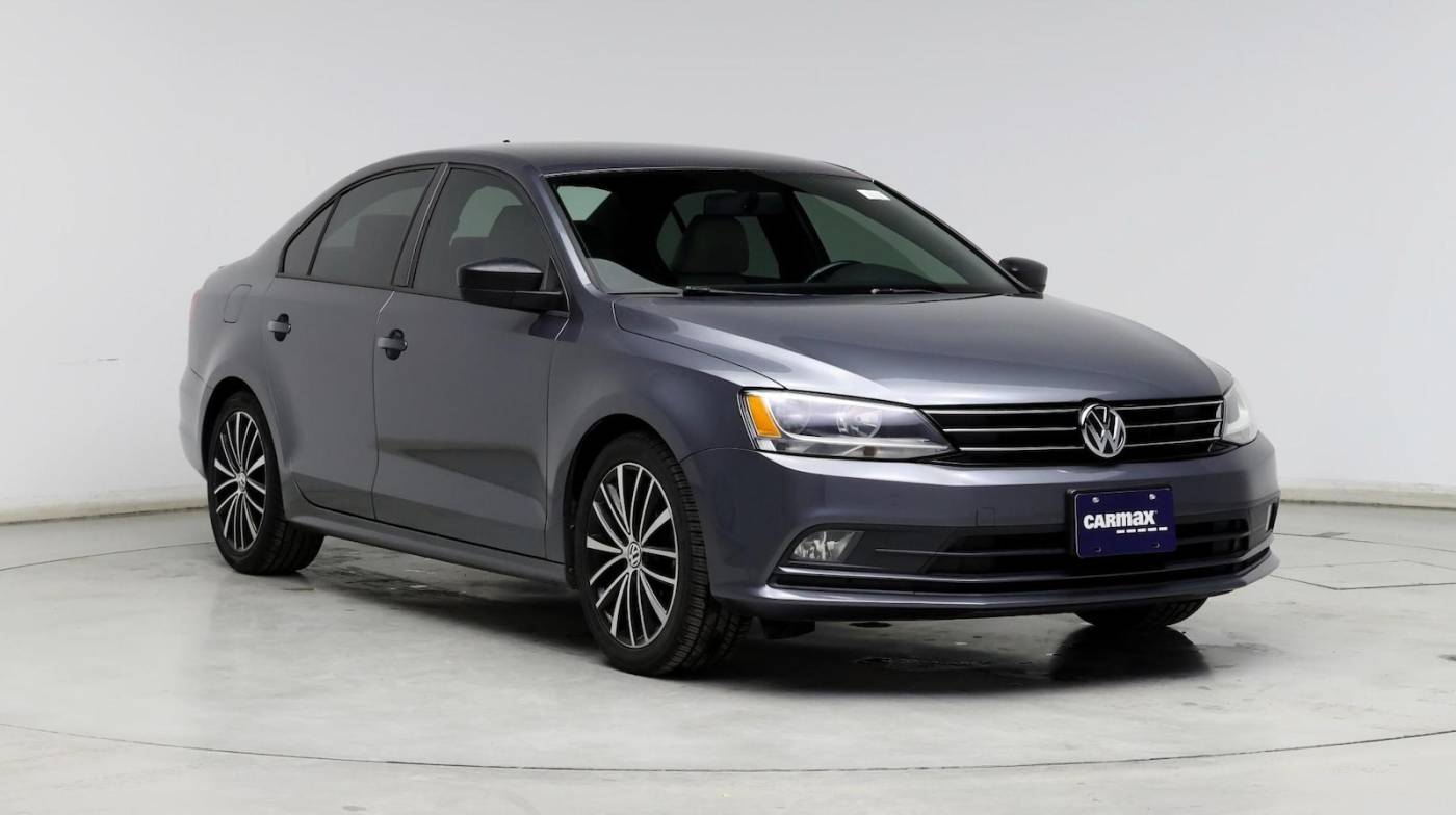 2016 Volkswagen Jetta 1.8T Sport — Sedan — 88,330 mi — Schaumburg, IL