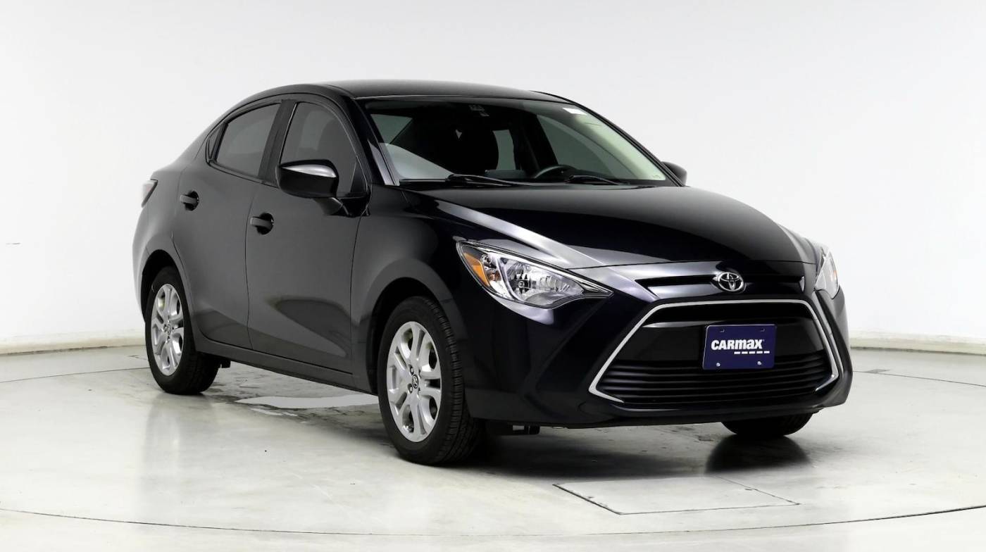 2017 Toyota Yaris iA Base — Sedan — 67,709 mi — Schaumburg, IL