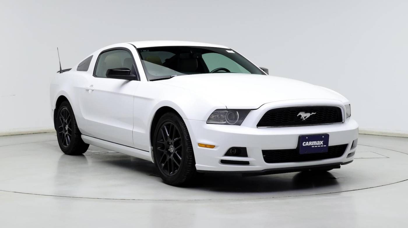 2014 Ford Mustang V6 Premium — Coupe — 91,735 mi — Schaumburg, IL