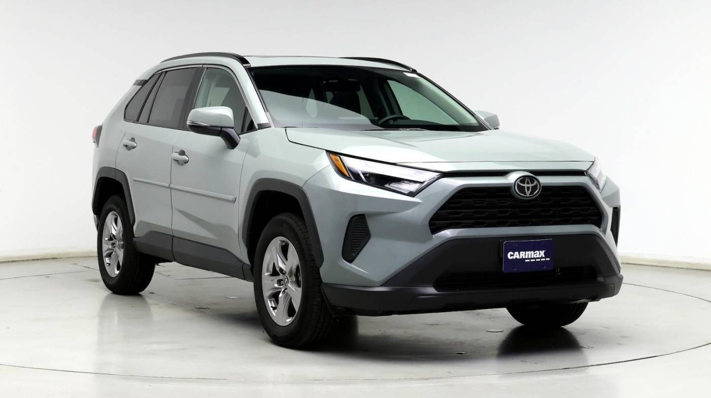 2023 Toyota RAV4 XLE — SUV — 7,526 mi — Schaumburg, IL