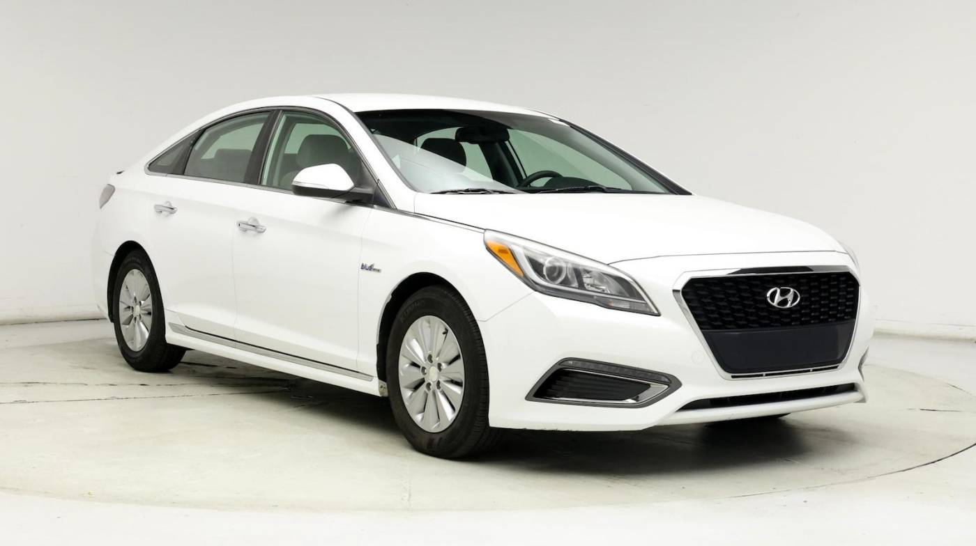 2016 Hyundai Sonata Hybrid SE — Sedan — 111,040 mi — Pineville, NC