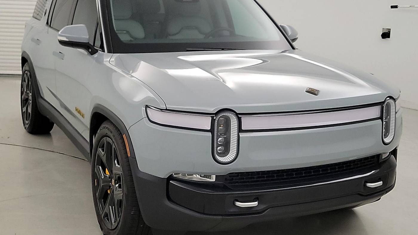 2023 Rivian R1S