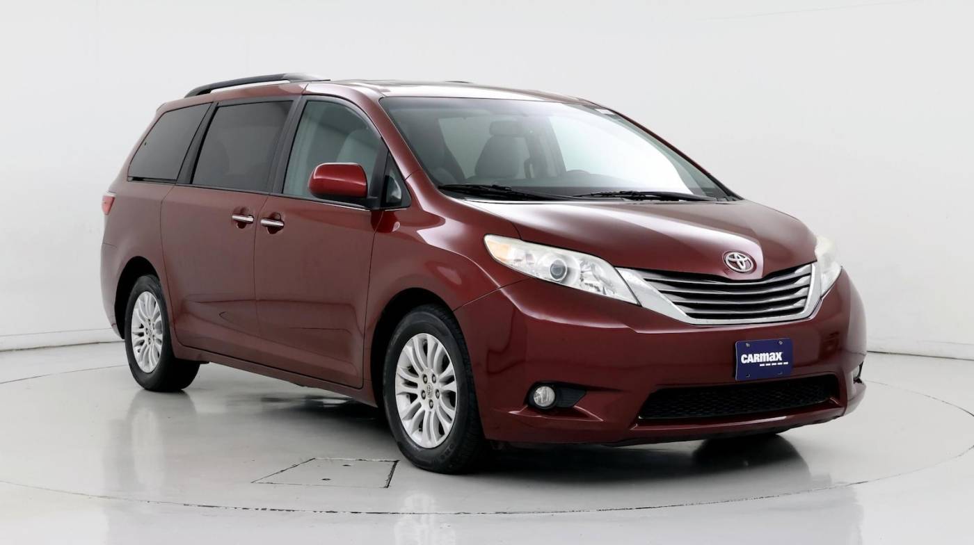 2015 Toyota Sienna XLE — Minivan — 125,883 mi — Houston, TX