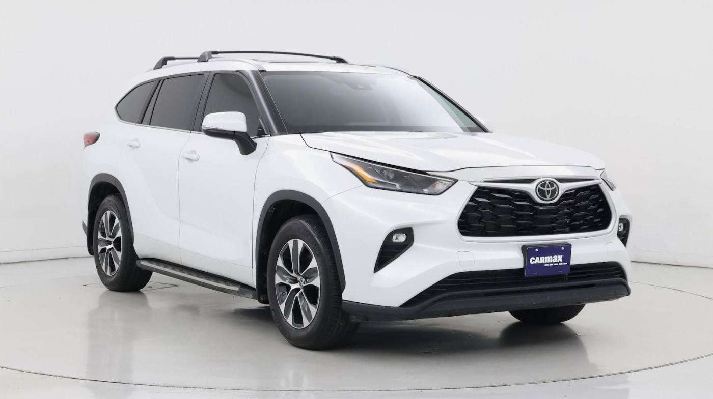 2023 Toyota Highlander XLE — SUV — 15,946 mi — Houston, TX