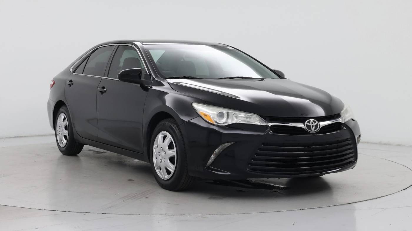 2015 Toyota Camry LE — Sedan — 87,300 mi — Tampa, FL