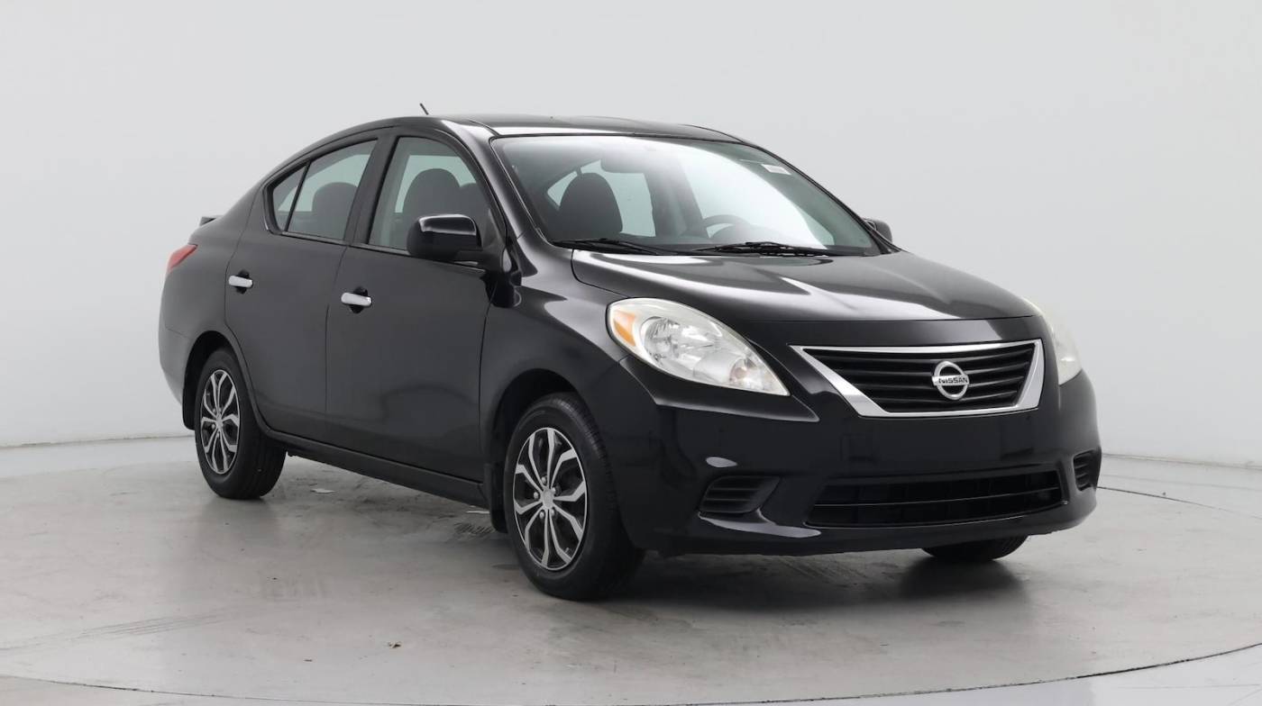 2013 Nissan Versa SV — Sedan — 46,792 mi — Tampa, FL