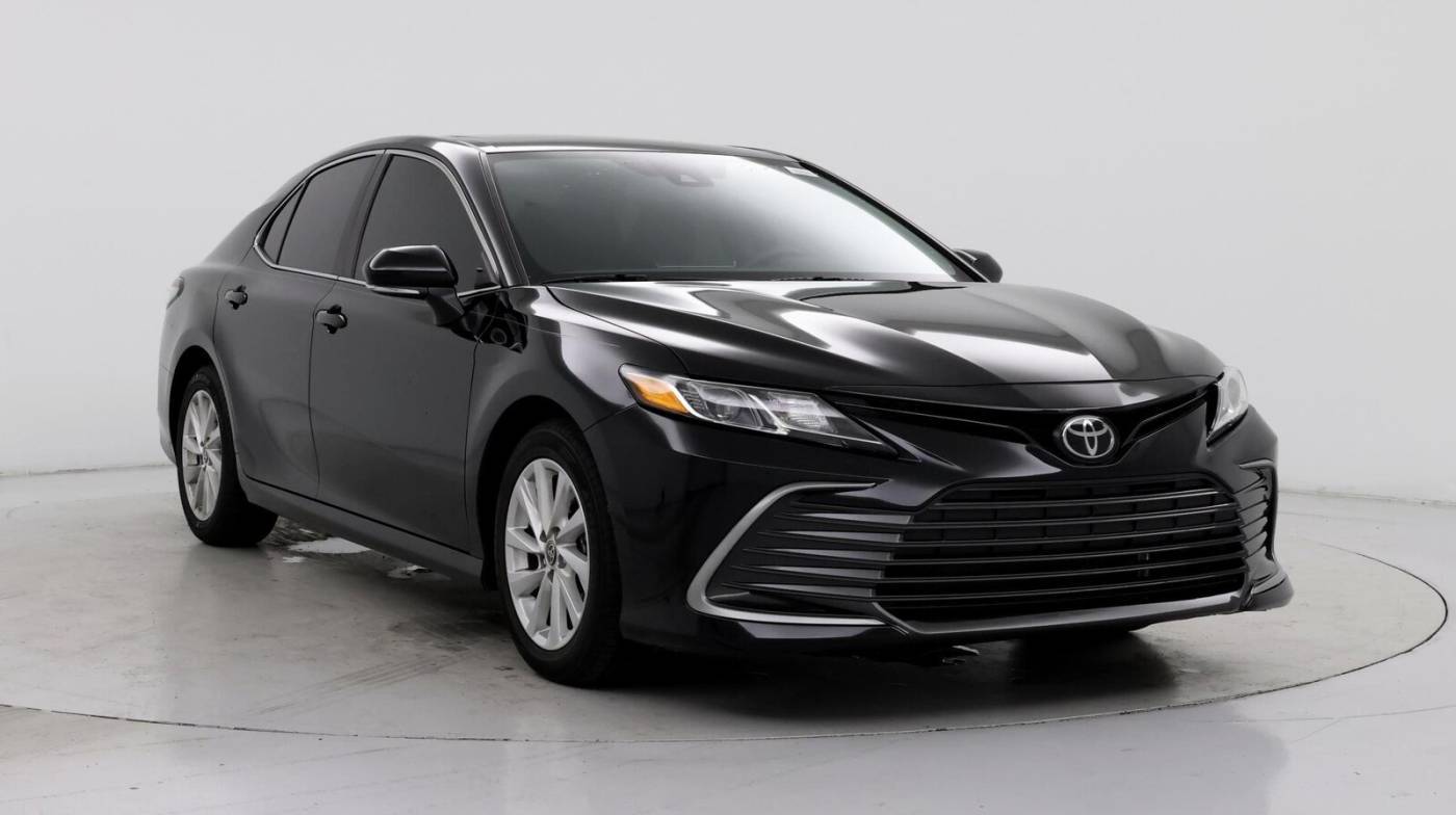 2024 Toyota Camry LE — Sedan — 2,215 mi — Tampa, FL