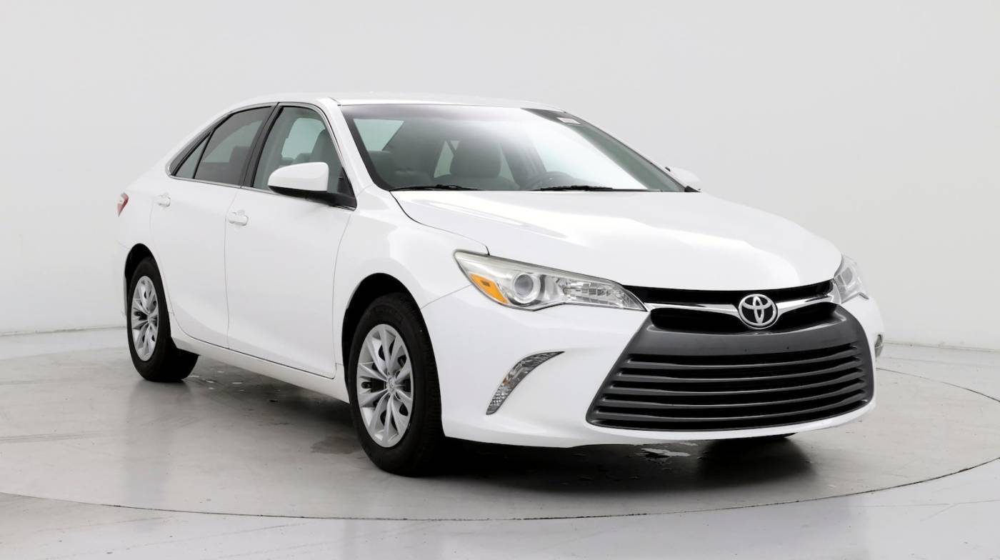 2016 Toyota Camry LE — Sedan — 39,045 mi — Tampa, FL