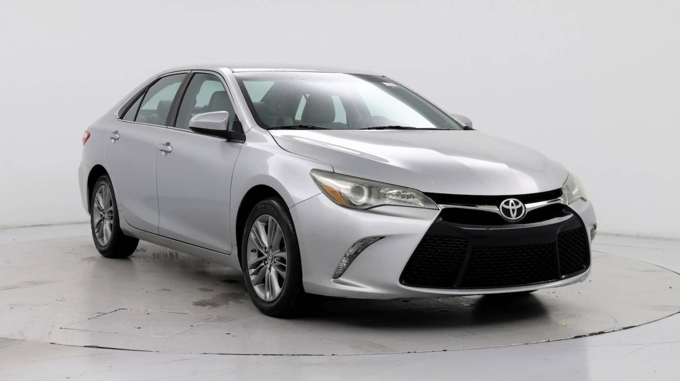 2015 Toyota Camry SE — Sedan — 113,030 mi — Tampa, FL